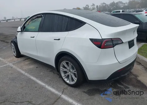 2022 Tesla Model Y from USA, damaged, VIN 7SAYGDEE4NF315356